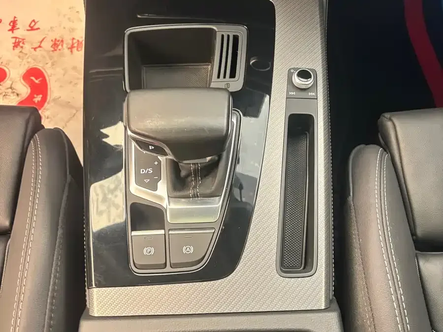 Audi Q5L 2022 40T luxury and dynamic model 2022 — миниатюра 4