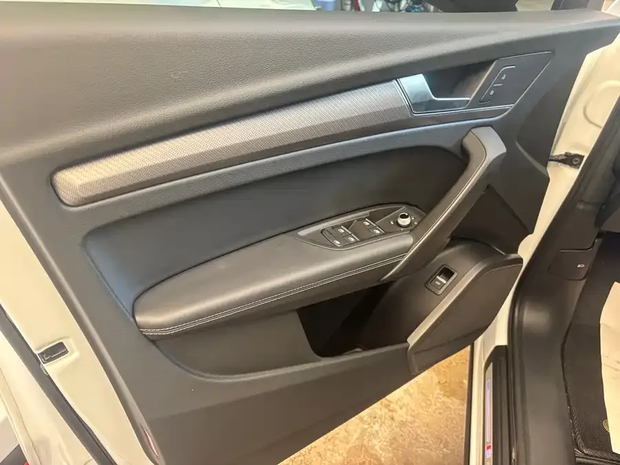 Audi Q5L 2022 40T luxury and dynamic model 2022 — миниатюра 5
