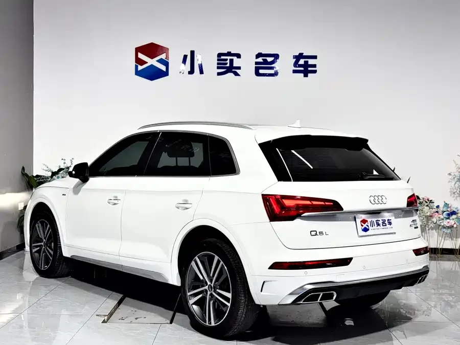 Audi Q5L 2022 40T Fashion Dynamic Edition 2023 — миниатюра 3