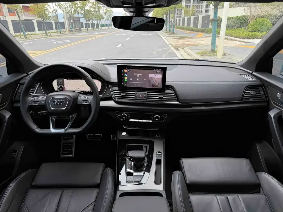 Audi Q5L 2024 40 TFSI Luxury Dynamic Edition 2024 — миниатюра 3