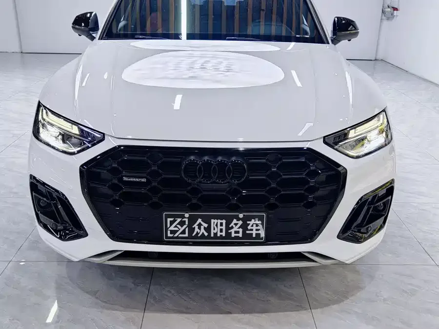 Audi Q5L 2022 40T luxury and dynamic model 2023 — миниатюра 2