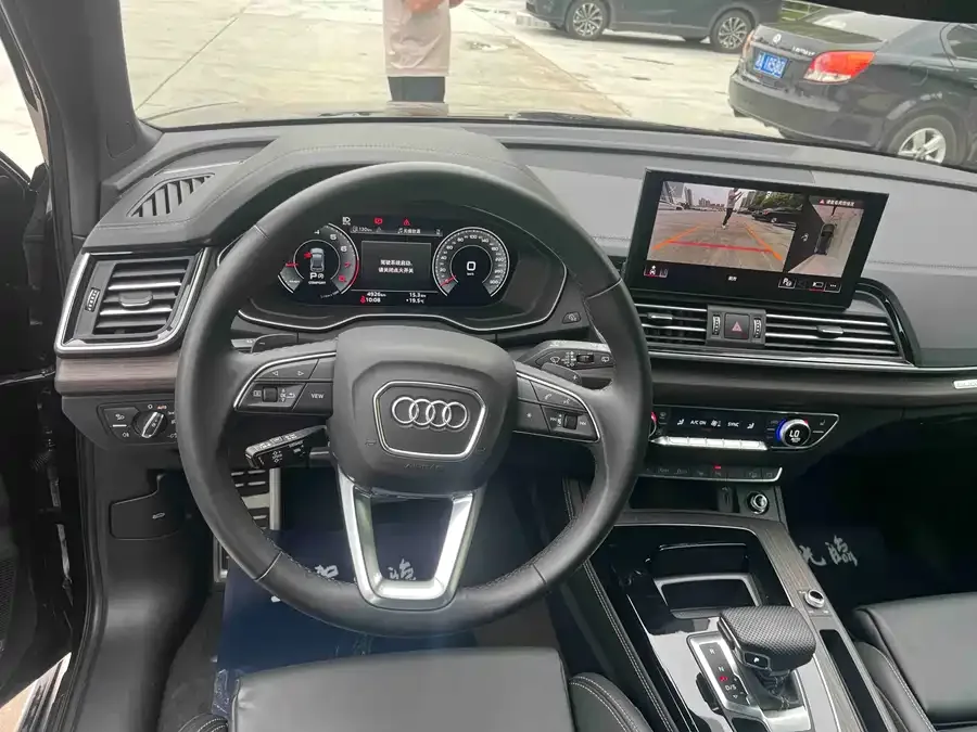 Audi Q5L 2025 45th Anniversary Edition 45 TFSI Premium Dynamic 2025 — миниатюра 5