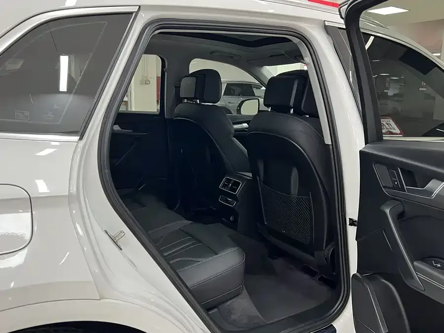 Audi Q5L 2022 facelift 40T luxury and dynamic model 2022 — миниатюра 4
