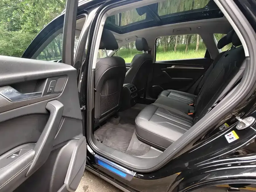 Audi Q5L 2022 40T luxury and dynamic model 2022 — миниатюра 3