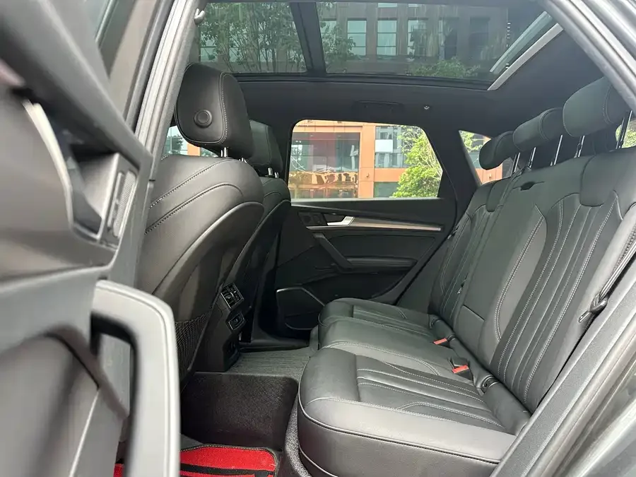 Audi Q5L 2022 facelift 40T luxury and dynamic model 2022 — миниатюра 3