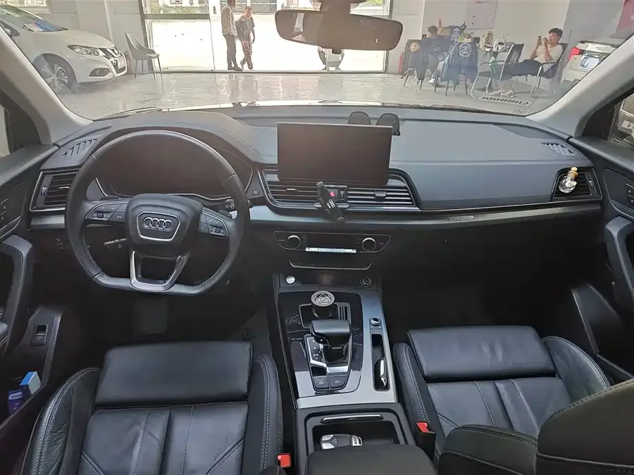 Audi Q5L 2023 40T luxury and dynamic model 2023 — миниатюра 3