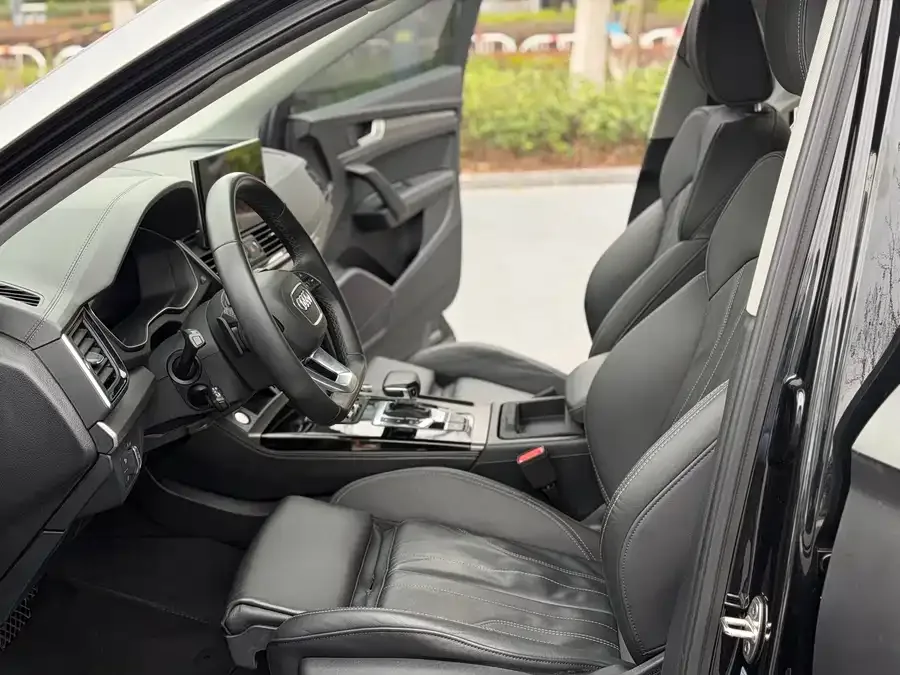 Audi Q5L 2021 40 TFSI Fashion Dynamic Edition 2022 — миниатюра 2