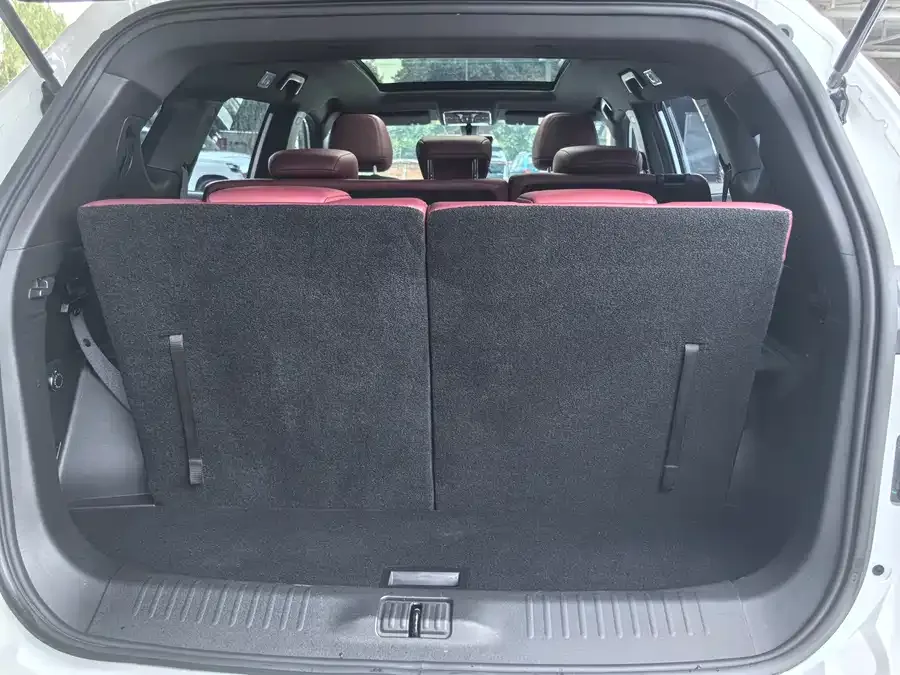 Jetour X70 Plus JETOUR X70 PLUS 2025 Champion Edition 1.5T DCT Champion PRO 7 Seaters 2025 — миниатюра 3