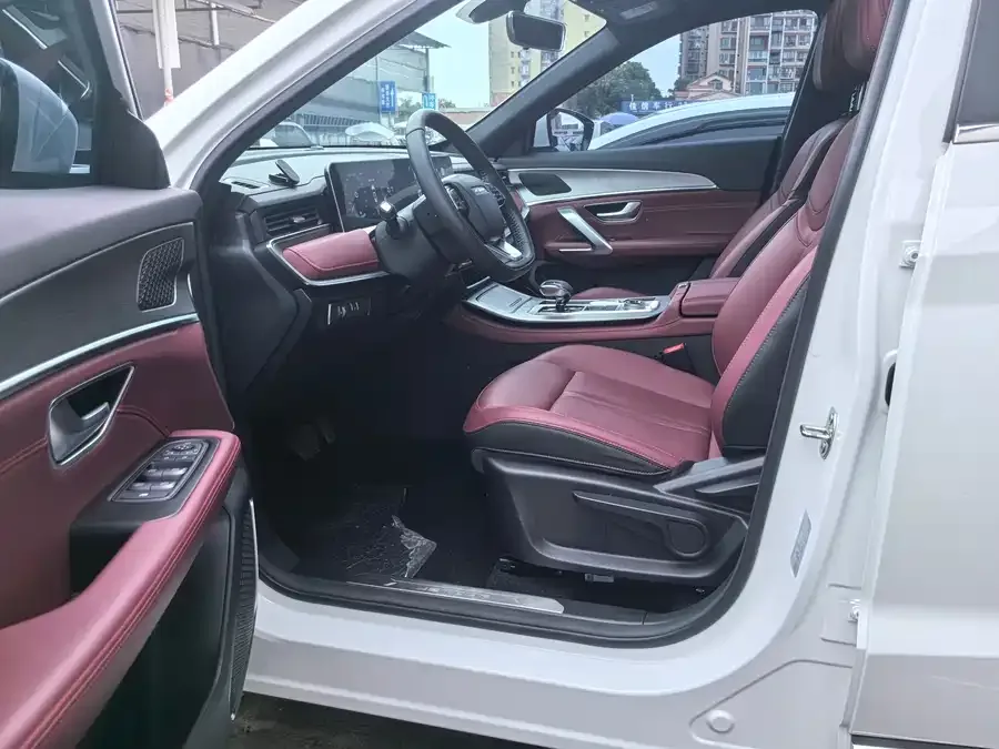Jetour X70 Plus JETOUR X70 PLUS 2025 Champion Edition 1.5T DCT Champion PRO 7 Seaters 2025 — миниатюра 5
