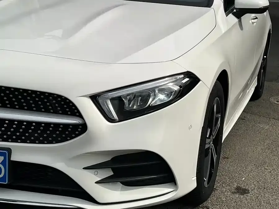 Mercedes-Benz Class A Mercedes-Benz A-Class 2023 A 200 L Fashion Edition 2023 — миниатюра 2
