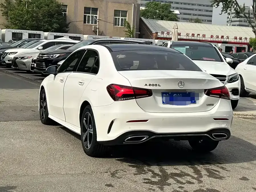 Mercedes-Benz Class A Mercedes-Benz A-Class 2023 A 200 L Fashion Edition 2023 — миниатюра 3