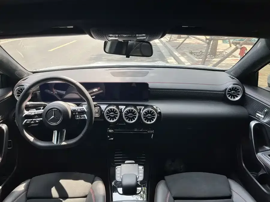Mercedes-Benz Class A Mercedes-Benz A-Class 2024 A 200 L Fashion Edition 2024 — миниатюра 2