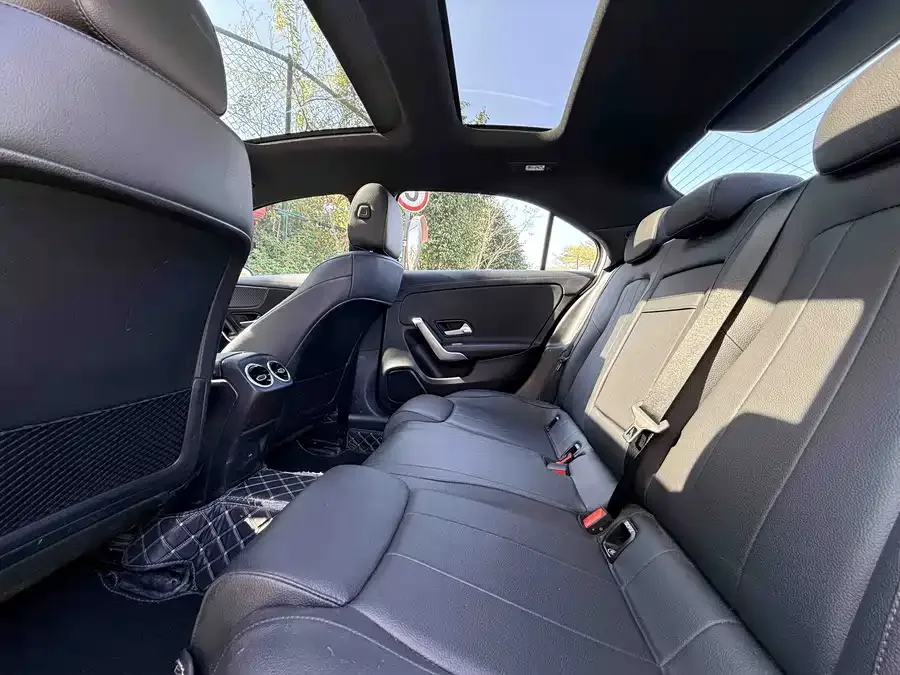 Mercedes-Benz Class A Mercedes-Benz A-Class 2023 A 200 L Dynamic Edition 2023 — миниатюра 3