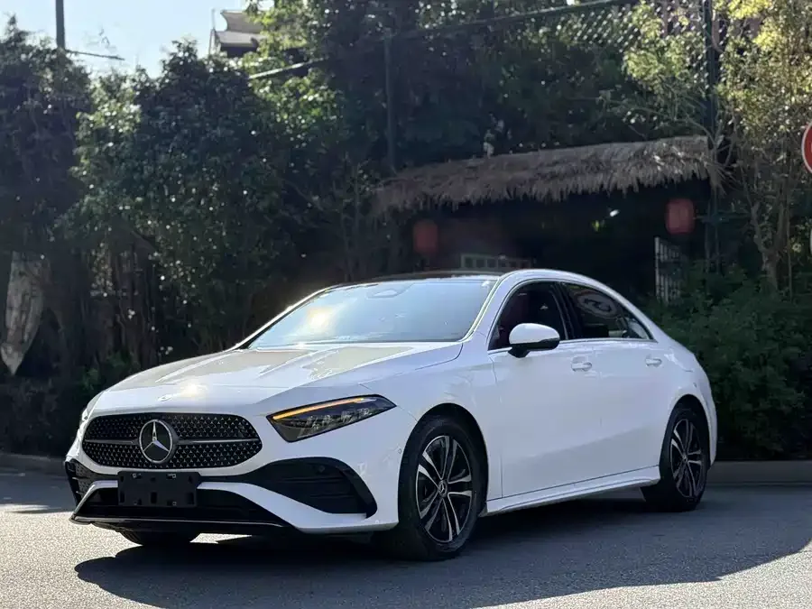 Mercedes-Benz Class A 2023