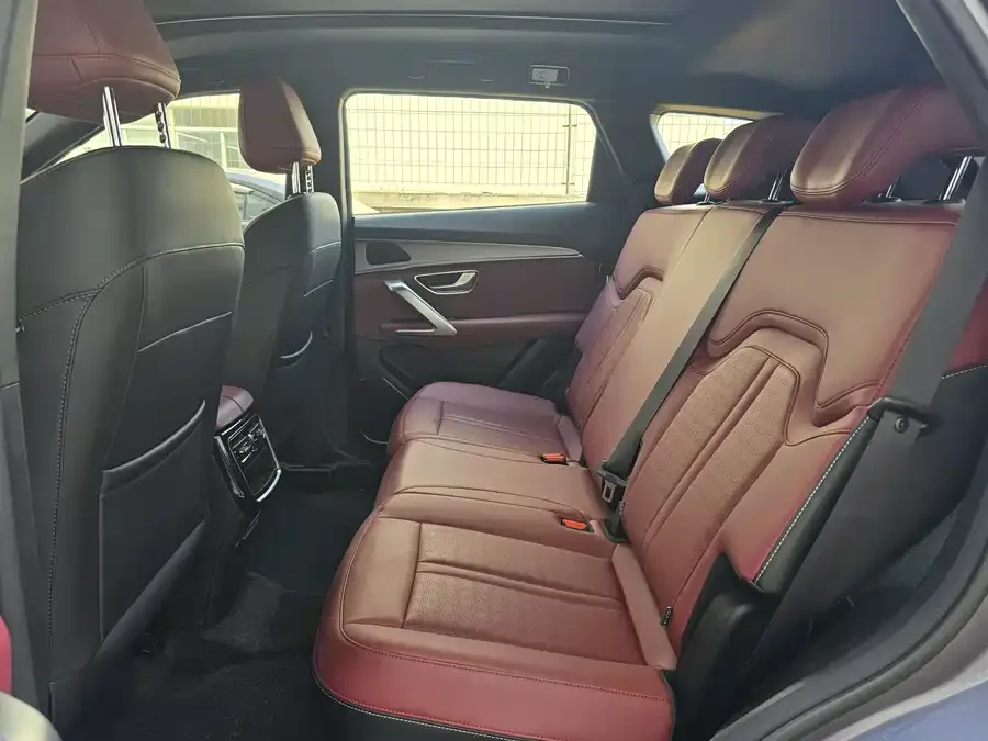 Jetour X70 Plus JETOUR X70 PLUS 2025 Champion Edition 1.5T DCT Champion MAX 5 Seaters 2026 — миниатюра 3