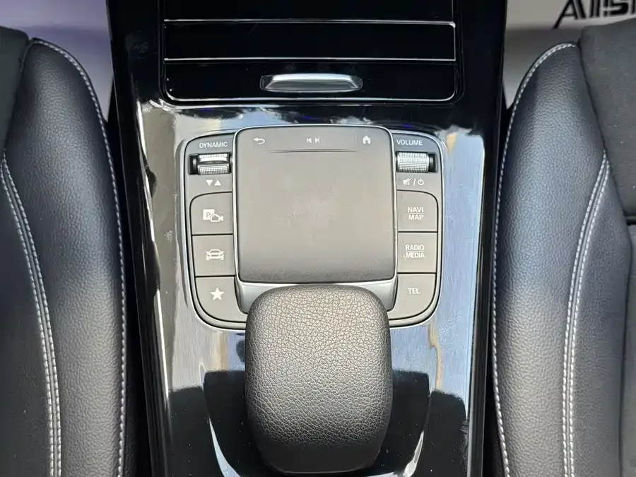 Mercedes-Benz Class A Mercedes-Benz A-Class 2022 Model Three A 200 L Sports Sedan Fashion Model 2023 — миниатюра 5
