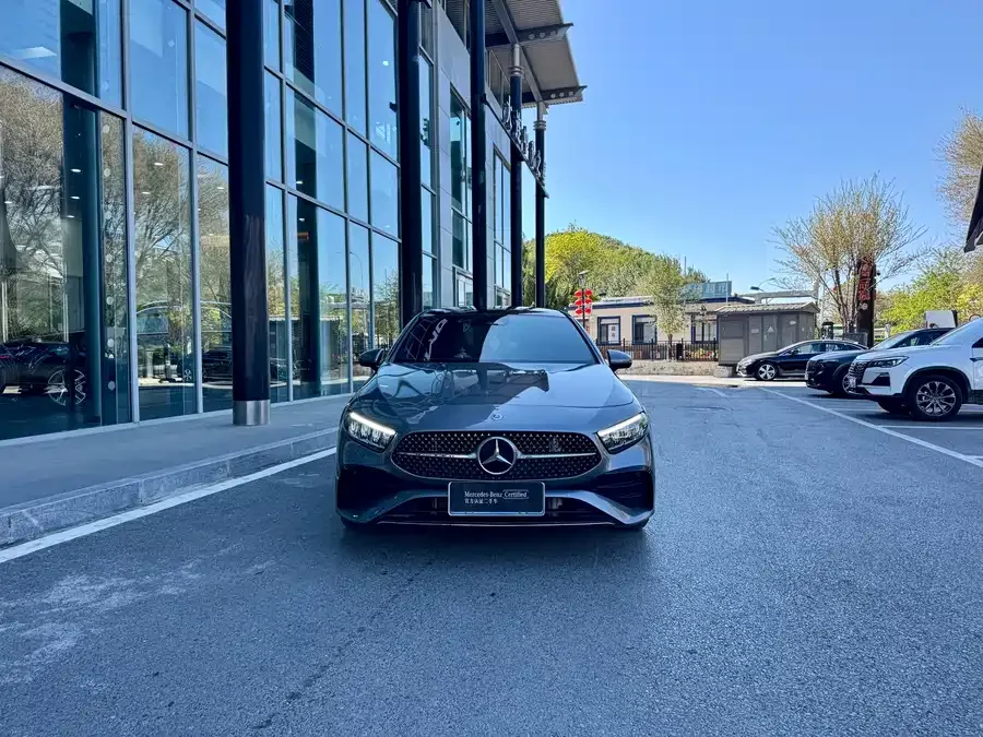 Mercedes-Benz Class A Mercedes-Benz A-Class 2024 A 200 L Fashion Edition 2023 — миниатюра 2