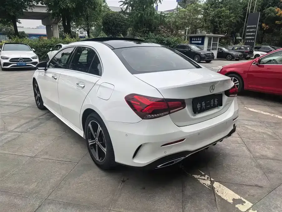 Mercedes-Benz Class A Mercedes-Benz A-Class 2023 A 200 L Fashion Edition 2023 — миниатюра 2