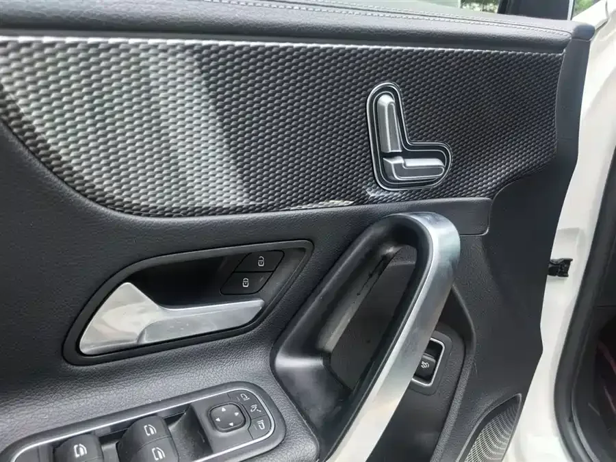 Mercedes-Benz Class A Mercedes-Benz A-Class 2023 A 200 L Fashion Edition 2023 — миниатюра 5