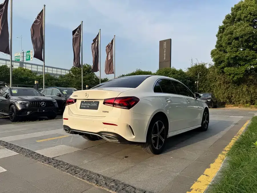 Mercedes-Benz Class A Mercedes-Benz A-Class 2022 Model II A 200 L Sports Sedan Fashion Model 2022 — миниатюра 5