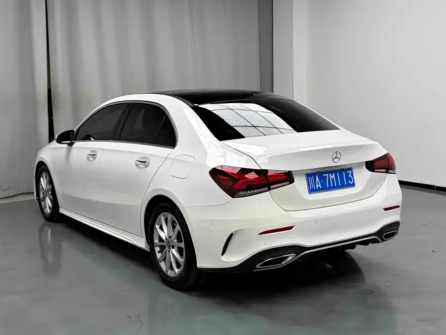 Mercedes-Benz Class A Mercedes-Benz A-Class 2022 A 200 L Sports Sedan Dynamic Edition 2022 — миниатюра 3