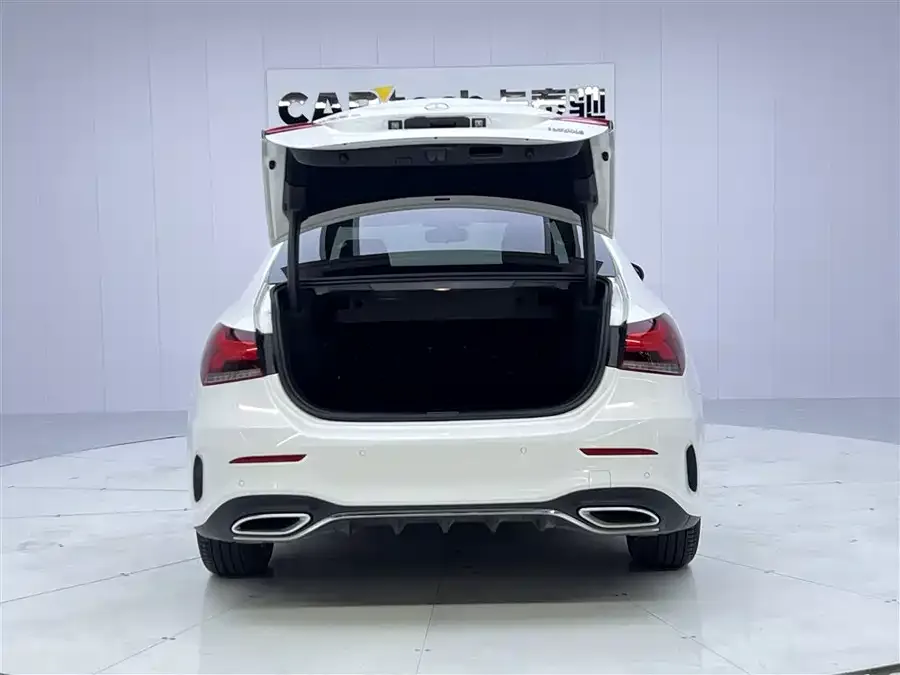 Mercedes-Benz Class A Mercedes-Benz A-Class 2020 A 200 L Sports Sedan 2022 — миниатюра 4