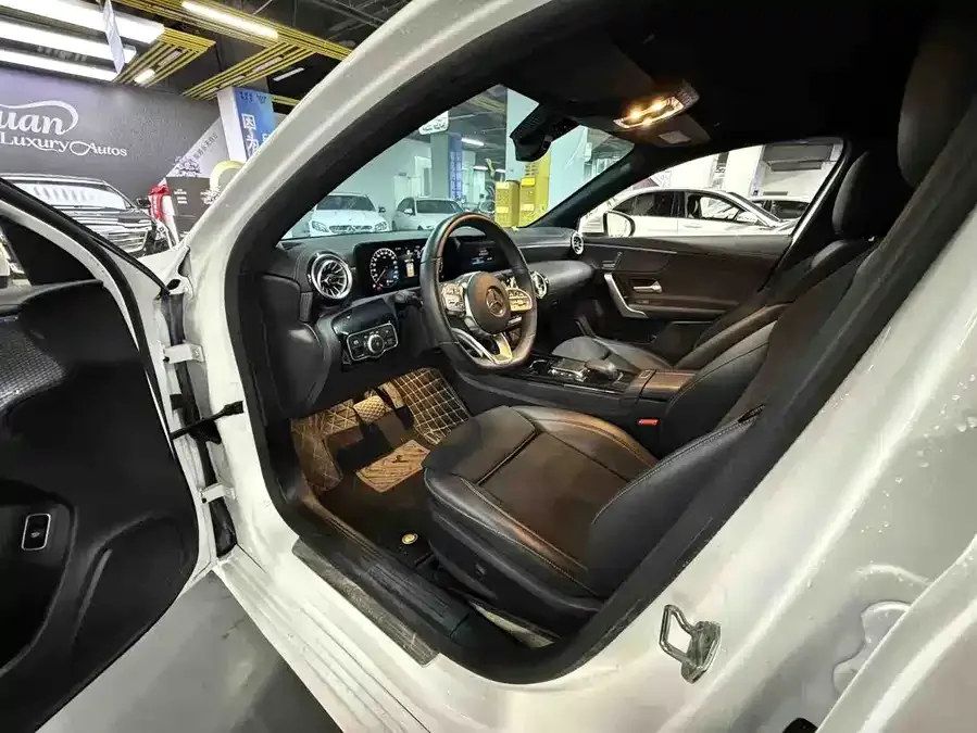 Mercedes-Benz Class A Mercedes-Benz A-Class 2023 A 200 L Fashion Edition 2023 — миниатюра 2