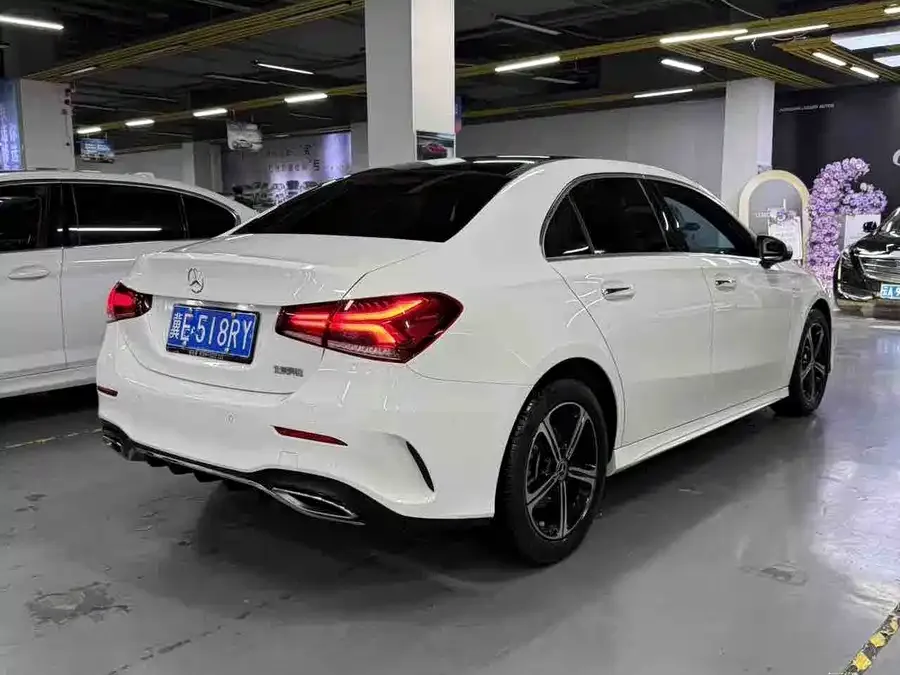Mercedes-Benz Class A Mercedes-Benz A-Class 2023 A 200 L Fashion Edition 2023 — миниатюра 3