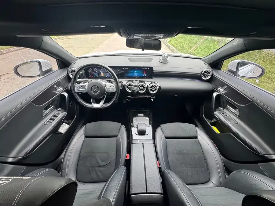 Mercedes-Benz Class A Mercedes-Benz A-Class 2022 A 200 L Sports Sedan Fashion Edition 2023 — миниатюра 4