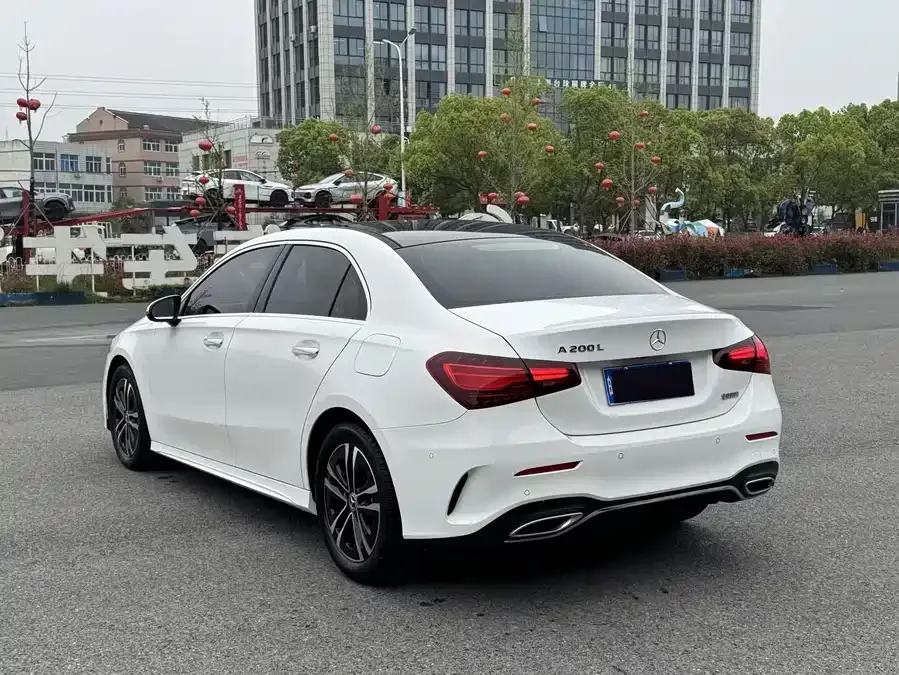 Mercedes-Benz Class A Mercedes-Benz A-Class 2023 A 200 L Dynamic Edition 2024 — миниатюра 5