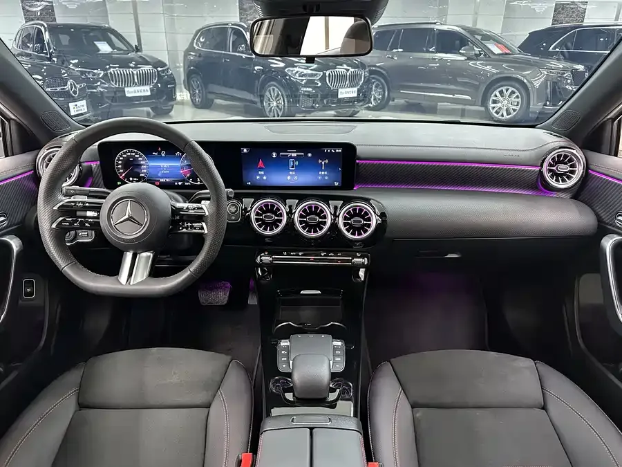 Mercedes-Benz Class A Mercedes-Benz A-Class 2024 A 200 L Fashion Edition 2024 — миниатюра 4