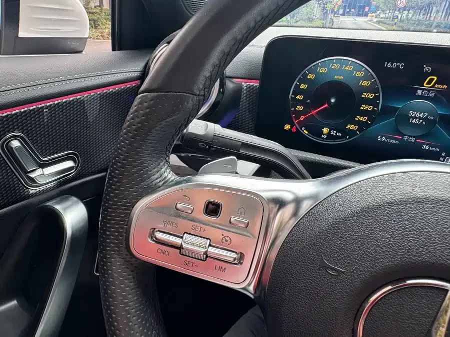 Mercedes-Benz Class A Mercedes-Benz A-Class 2022 Model Three A 200 L Sports Sedan Fashion Model 2023 — миниатюра 5