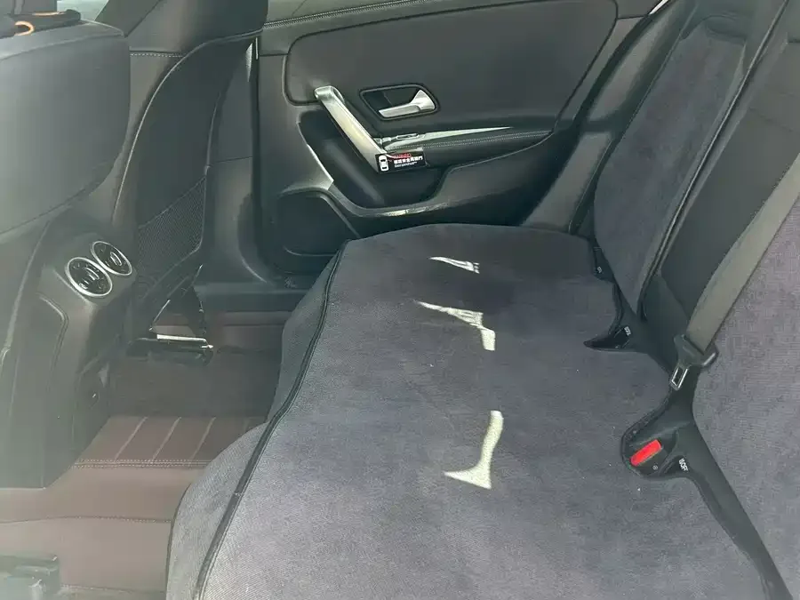 Mercedes-Benz Class A Mercedes-Benz A-Class 2022 A 200 L Sports Sedan Dynamic Edition 2023 — миниатюра 2