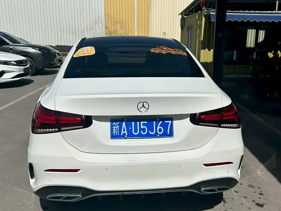 Mercedes-Benz Class A Mercedes-Benz A-Class 2022 A 200 L Sports Sedan Dynamic Edition 2023 — миниатюра 5