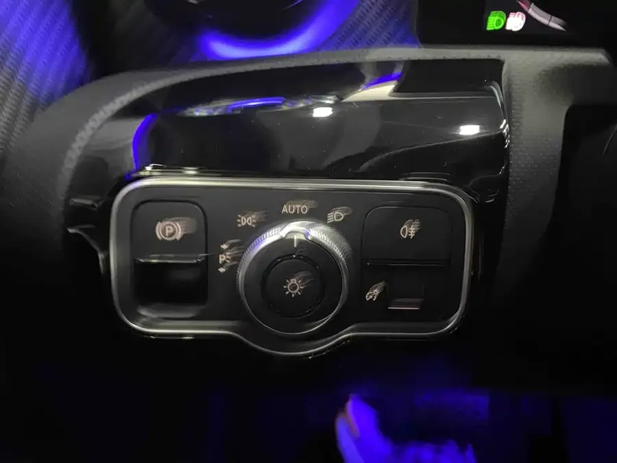 Mercedes-Benz Class A Mercedes-Benz A-Class 2023 A 200 L Fashion Edition 2023 — миниатюра 3