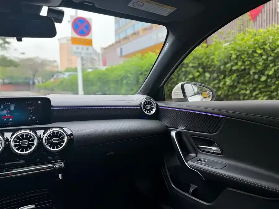 Mercedes-Benz Class A Mercedes-Benz A-Class 2022 A 200 L Sports Sedan Fashion Edition 2022 — миниатюра 3