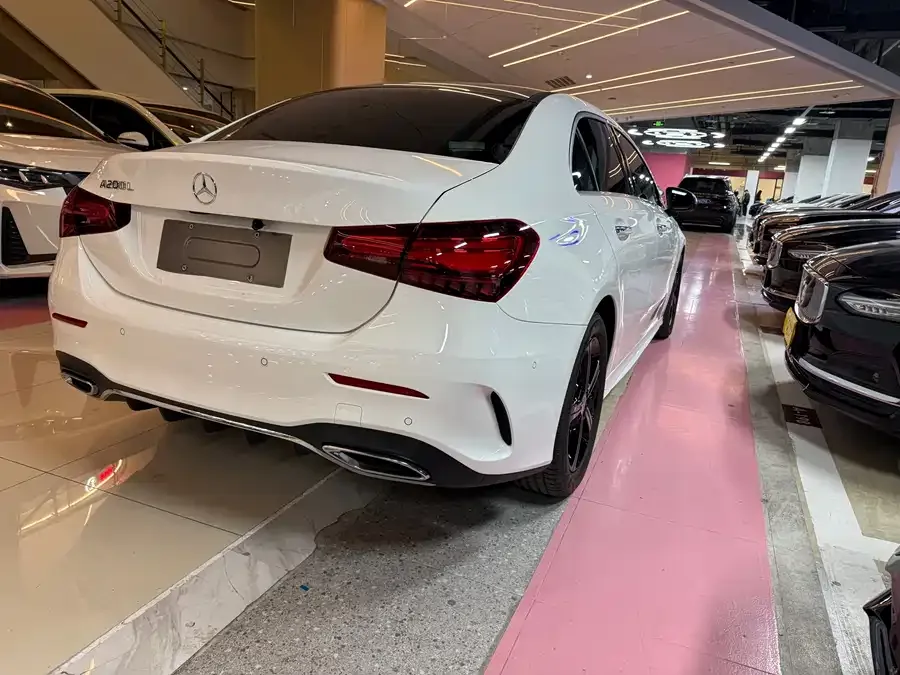 Mercedes-Benz Class A Mercedes-Benz A-Class 2023 A 200 L Fashion Edition 2023 — миниатюра 4
