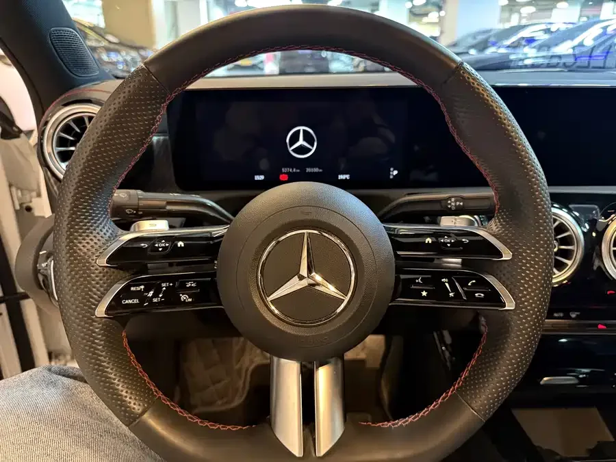 Mercedes-Benz Class A Mercedes-Benz A-Class 2023 A 200 L Fashion Edition 2023 — миниатюра 5