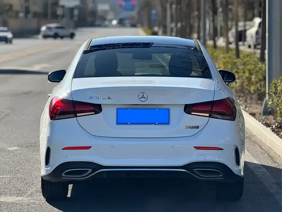 Mercedes-Benz Class A Mercedes-Benz A-Class 2023 A 200 L Fashion Edition 2023 — миниатюра 2