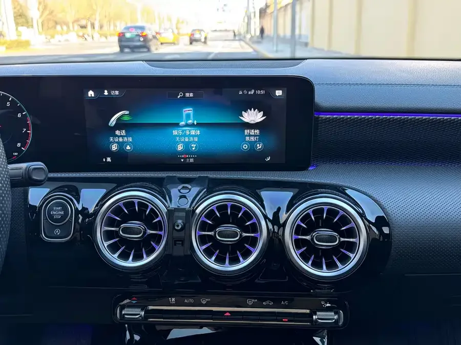 Mercedes-Benz Class A Mercedes-Benz A-Class 2023 A 200 L Fashion Edition 2023 — миниатюра 5