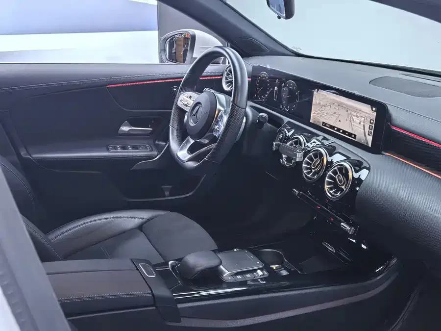 Mercedes-Benz Class A Mercedes-Benz A-Class 2023 A 200 L Fashion Edition 2023 — миниатюра 4