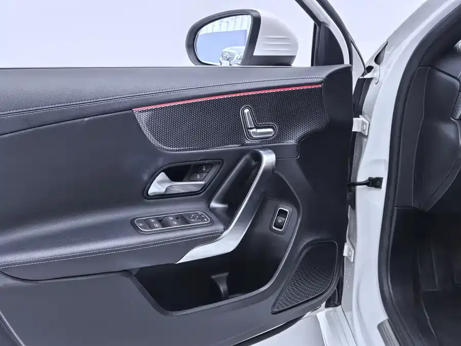Mercedes-Benz Class A Mercedes-Benz A-Class 2023 A 200 L Fashion Edition 2023 — миниатюра 5