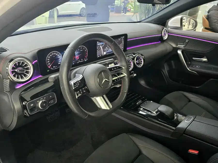 Mercedes-Benz Class A Mercedes-Benz A-Class 2023 A 200 L Fashion Edition 2023 — миниатюра 3
