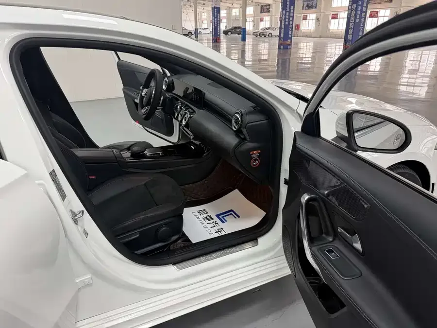 Mercedes-Benz Class A Mercedes-Benz A-Class 2022 Model II A 200 L Sports Sedan Fashion Model 2023 — миниатюра 4
