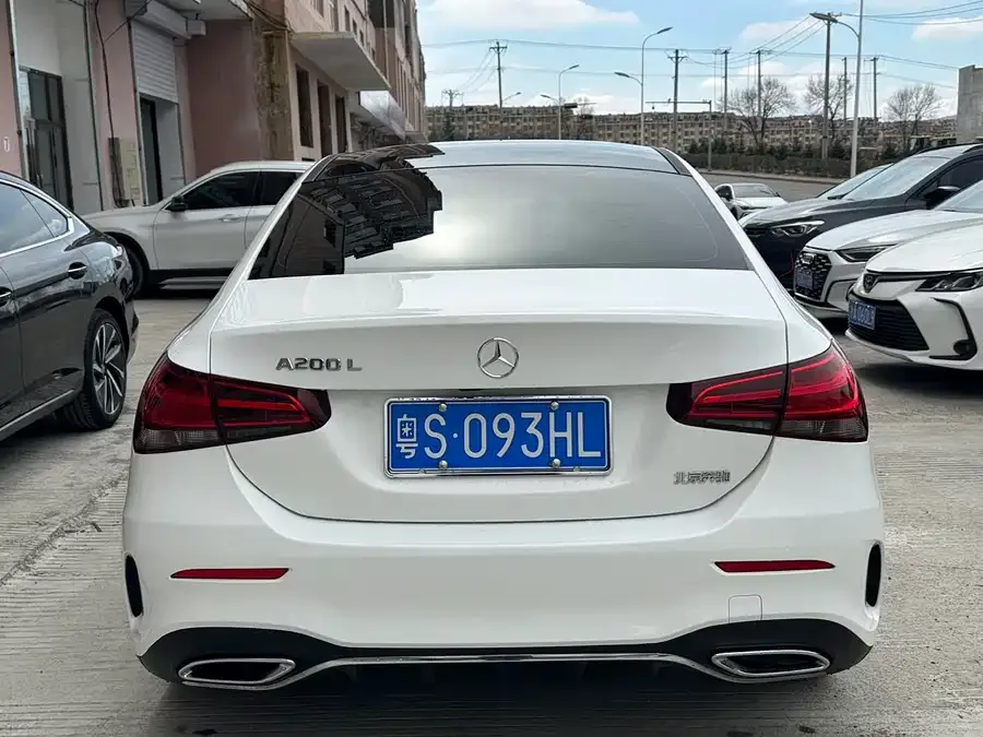 Mercedes-Benz Class A Mercedes-Benz A-Class 2022 A 180 L Sports Sedan 2022 — миниатюра 2