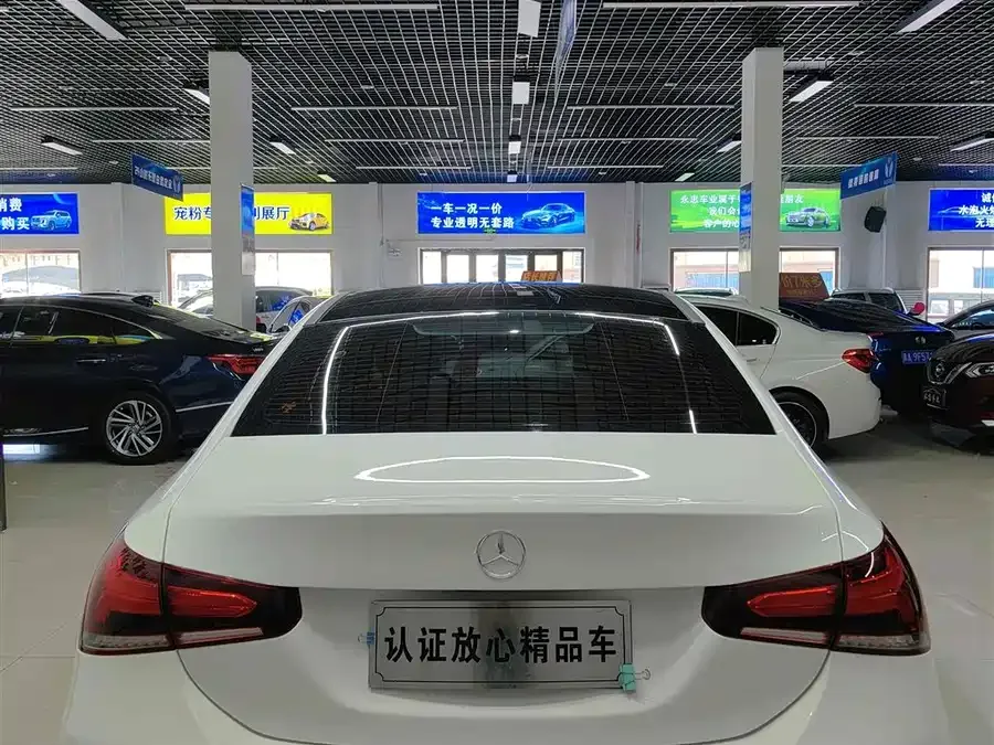 Mercedes-Benz Class A Mercedes-Benz A-Class 2022 A 200 L Sports Sedan Dynamic Edition 2022 — миниатюра 2