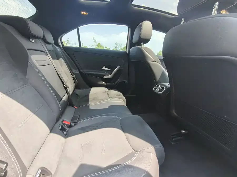 Mercedes-Benz Class A Mercedes-Benz A-Class 2022 A 200 L Sports Sedan Dynamic Edition 2022 — миниатюра 5