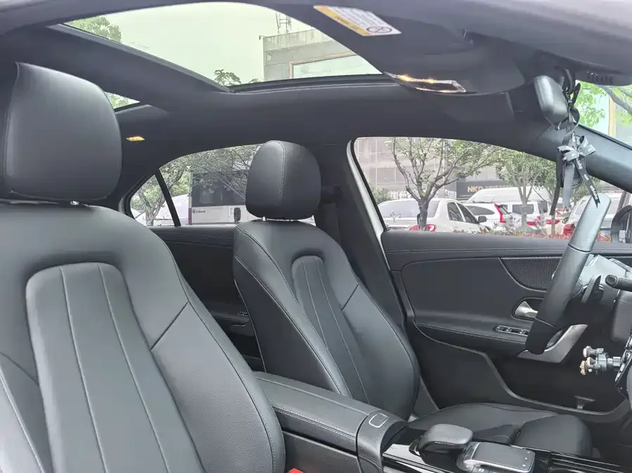Mercedes-Benz Class A Mercedes-Benz A-Class 2023 A 200 L Dynamic Edition 2023 — миниатюра 4