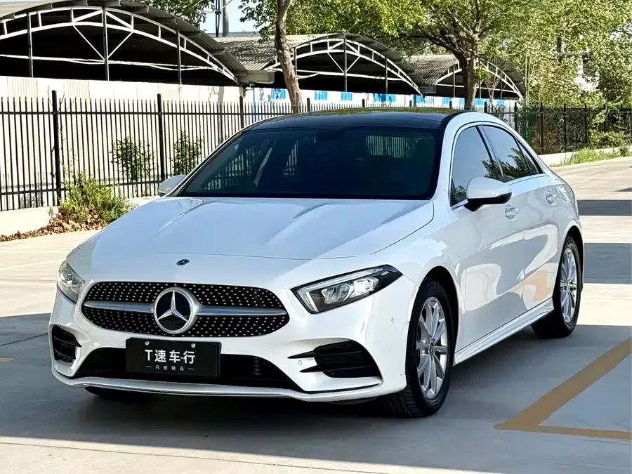 Mercedes-Benz Class A Mercedes-Benz A-Class 2022 A 200 L Sports Sedan Dynamic Edition 2022 — фото 1, купить с доставкой в Москву