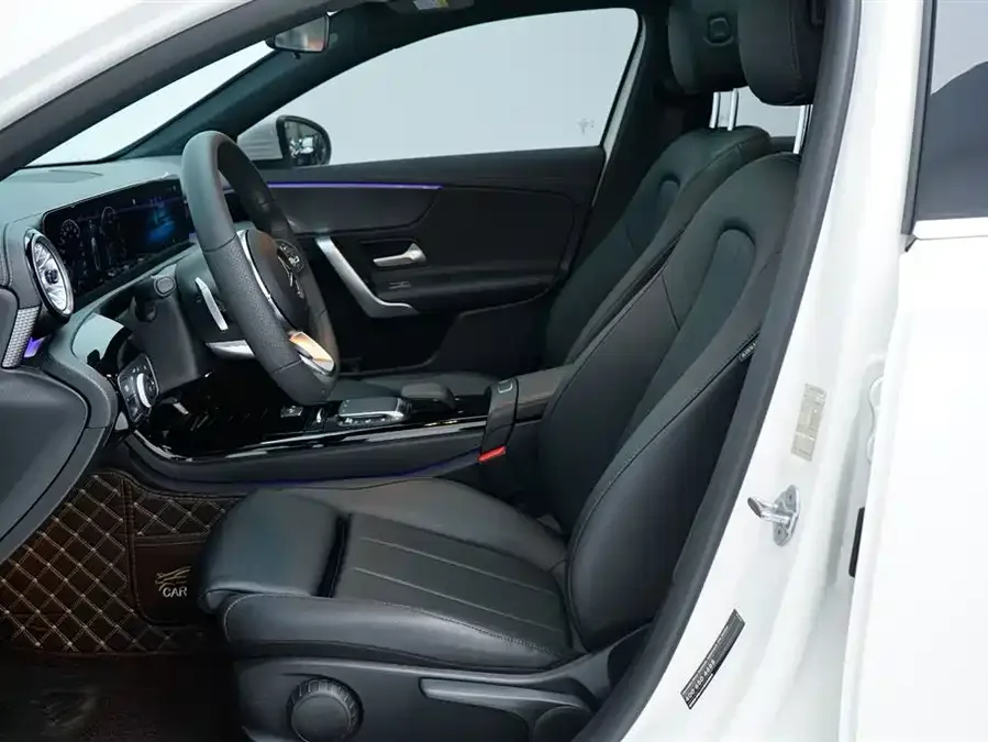 Mercedes-Benz Class A Mercedes-Benz A-Class 2022 Model A 200 L Sports Sedan Fashion Model 2022 — миниатюра 2